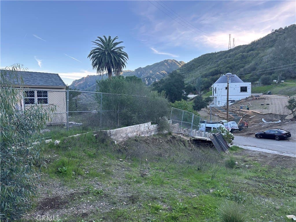 28923 Crags Dr, Agoura Hills