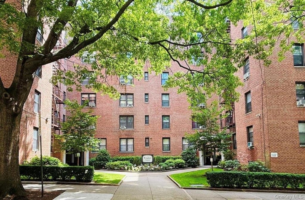 2 Windsor Ter Apt 4C, White Plains