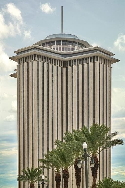 2 Canal St Unit 2306, New Orleans