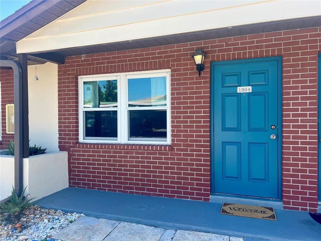 24862 US Highway 19 N Apt 1804, Clearwater