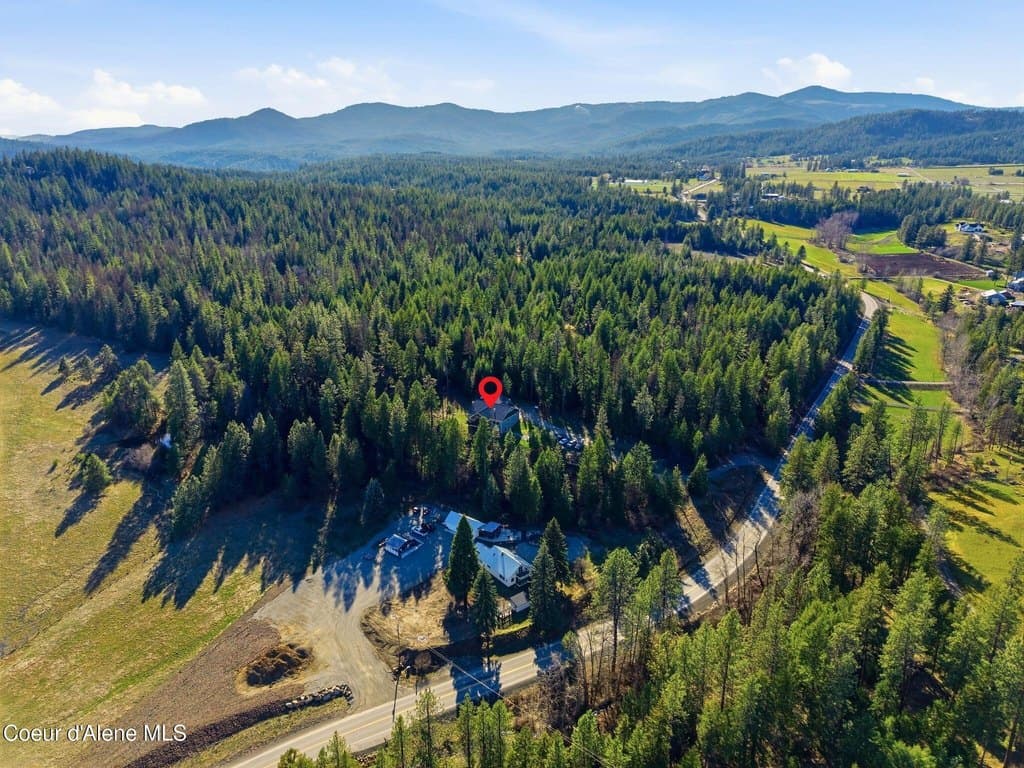 5774 W Kidd Island Rd, Coeur d'Alene