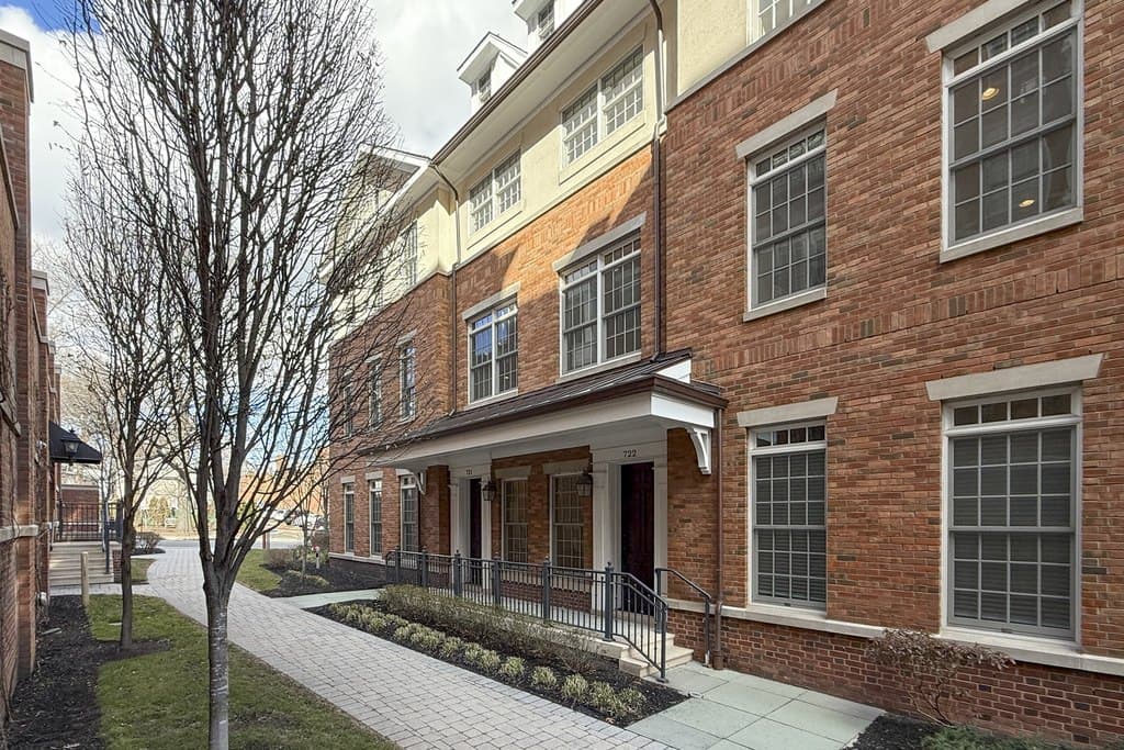 722 Avery Ln, Princeton