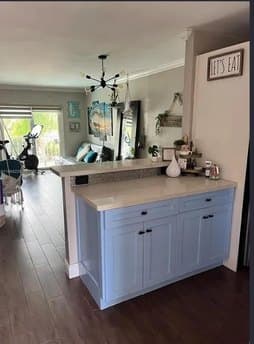 140 NW 14th Ave Apt 6