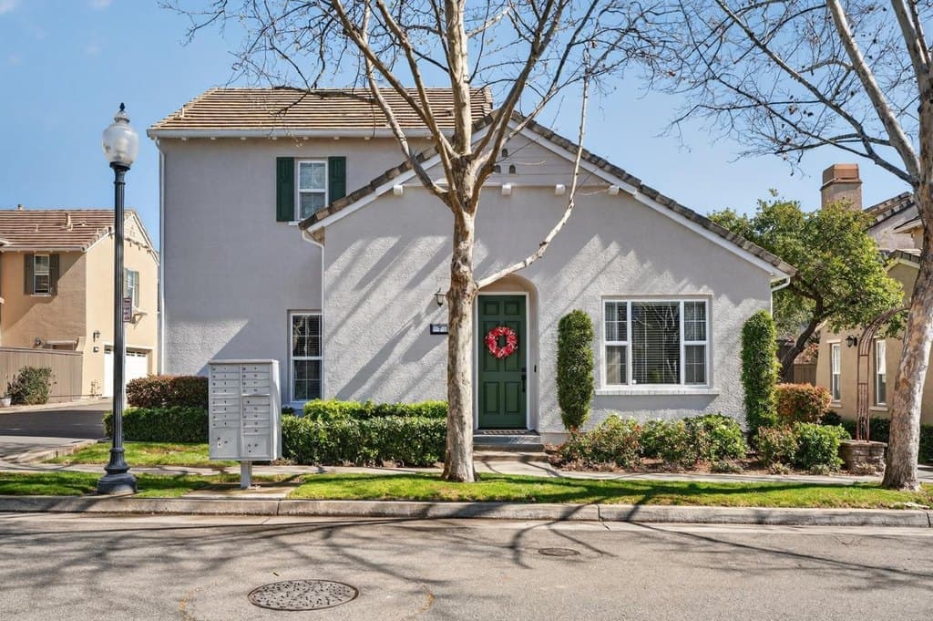 7 Villa Gardens Ct Unit 7, Roseville