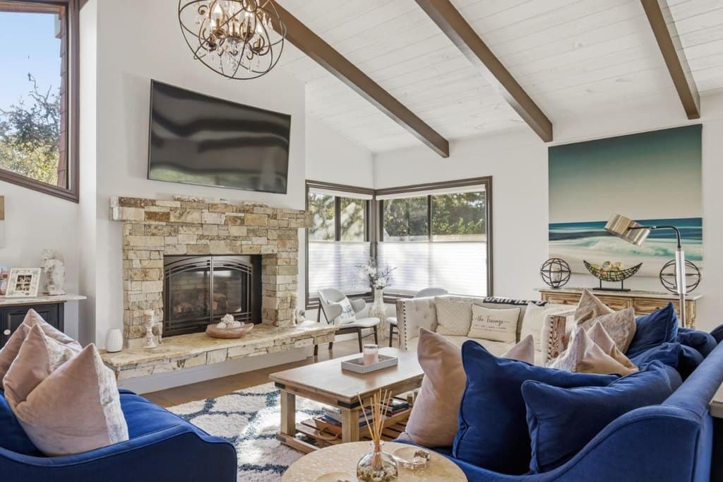 Oak Knoll 2 Se of Frst, Carmel