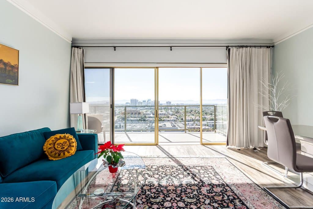 4750 N Central Ave Unit J17