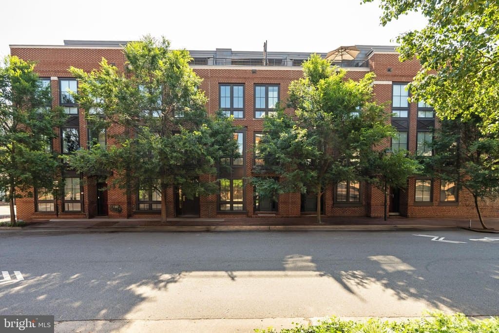 304 S Union St, Alexandria