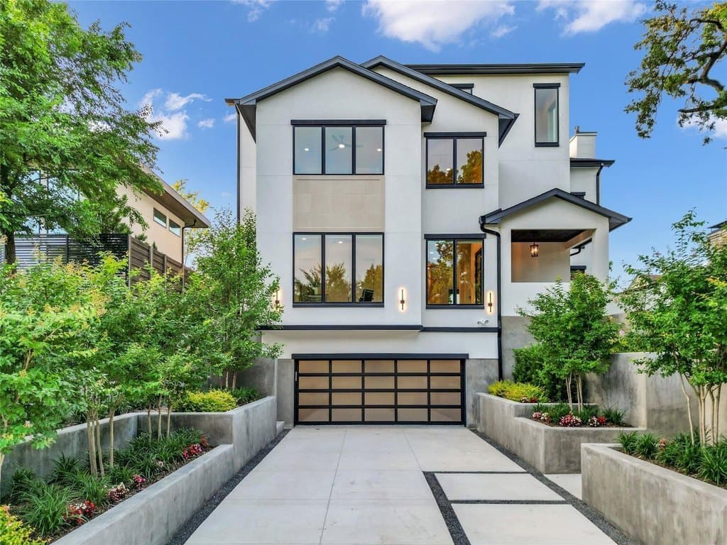 419 W Colorado Blvd, Dallas