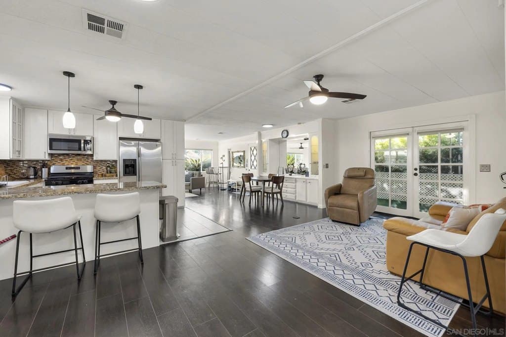 7004 San Bartolo St, Carlsbad