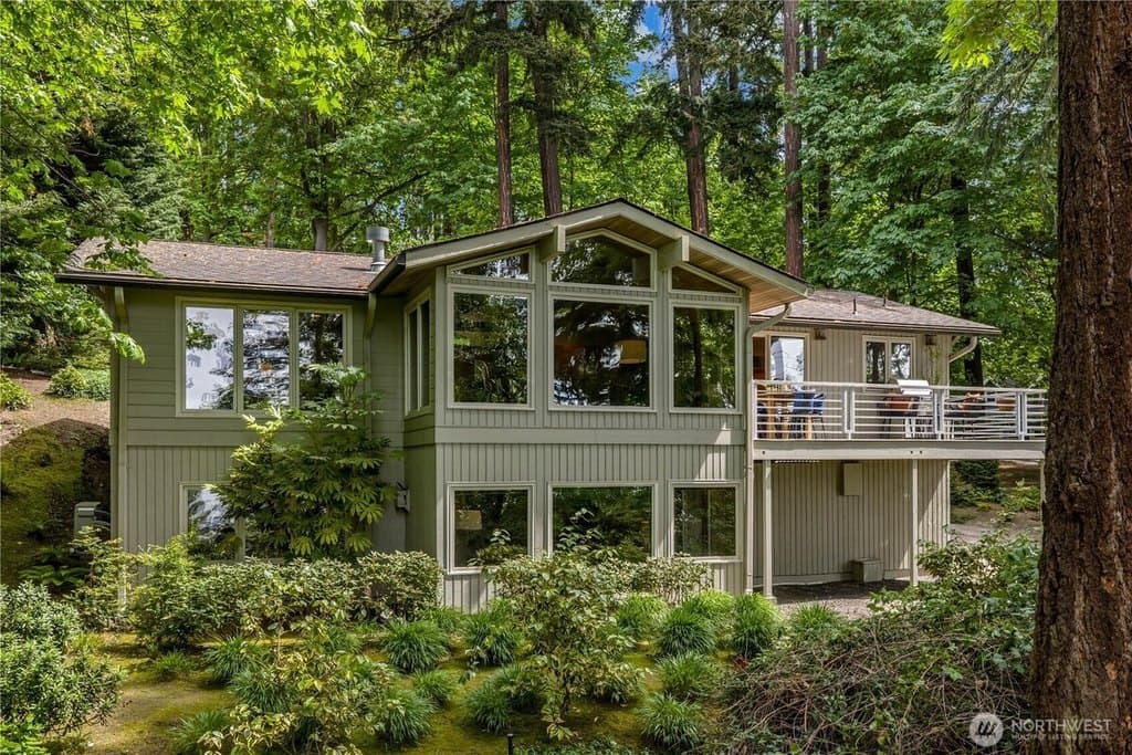 3813 W Mercer Way, Mercer Island