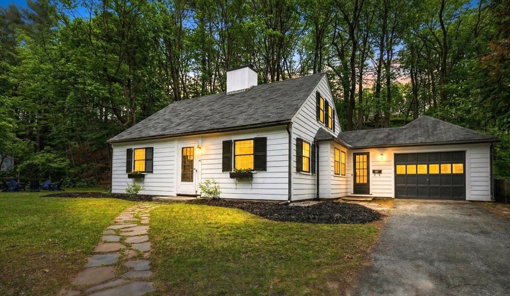 63 Lexington Rd, Concord