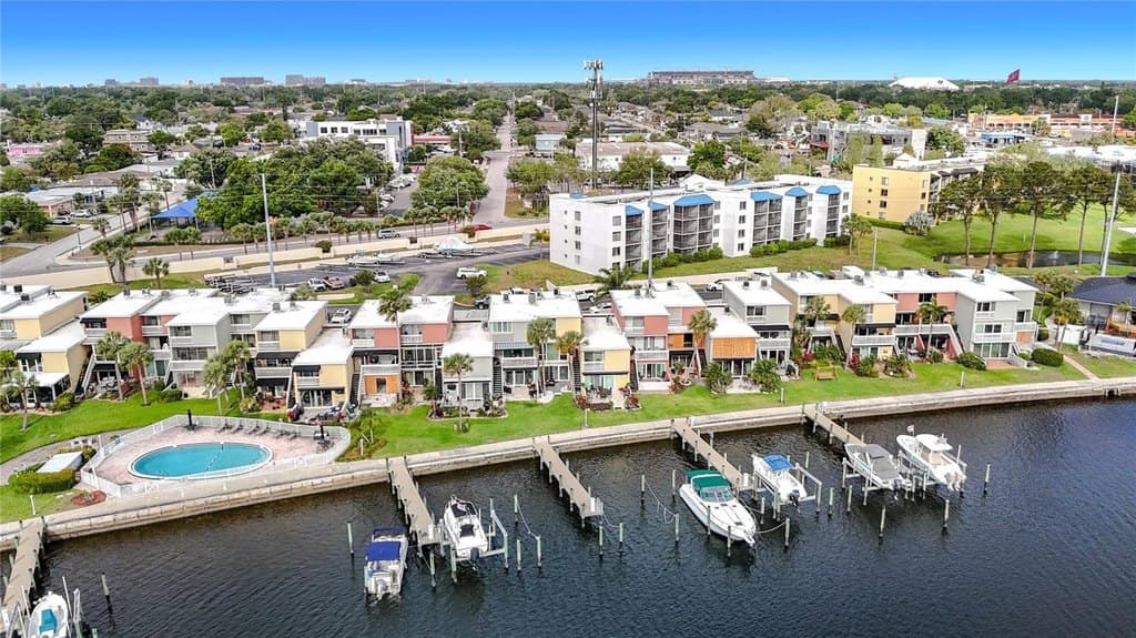 2424 W Tampa Bay Blvd Apt C106, Tampa