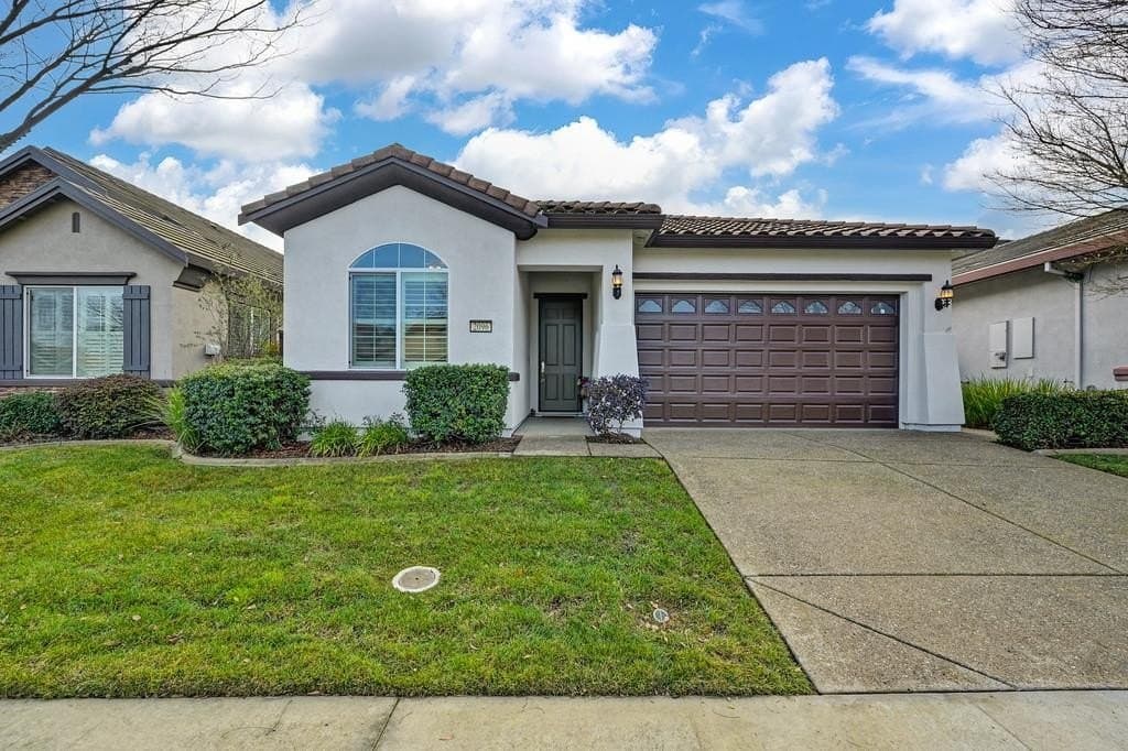 2096 Land End Loop, Roseville