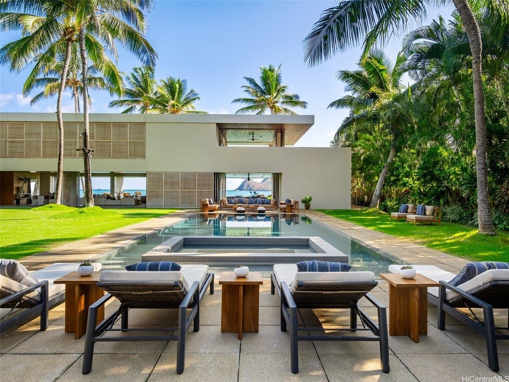 1240 Mokulua Dr, Kailua