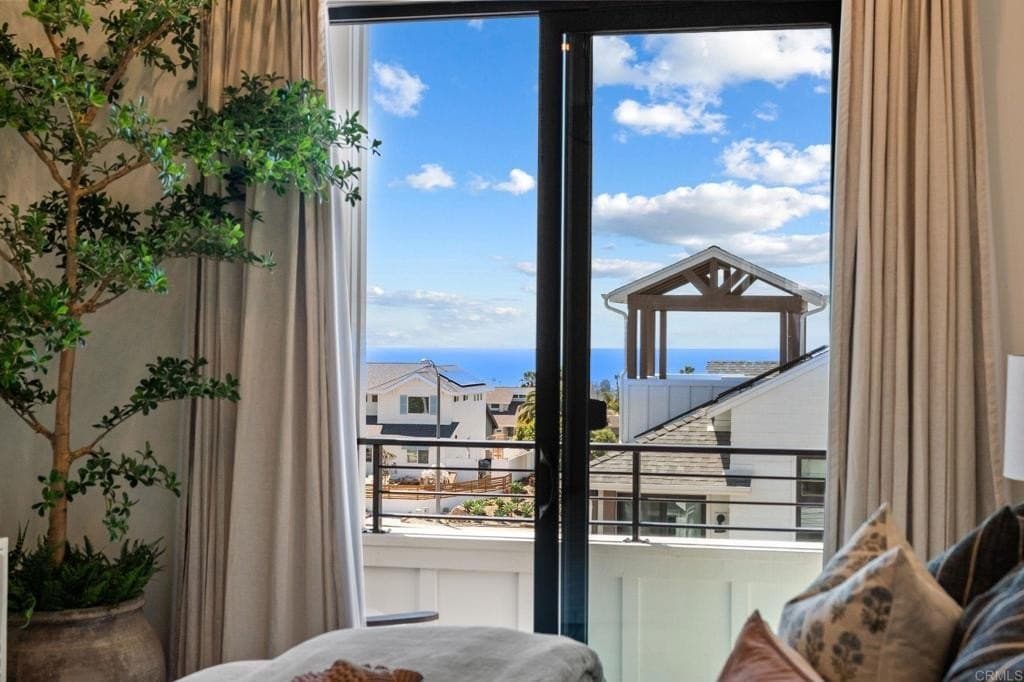 1600 San Remo Pl Unit 102, Encinitas