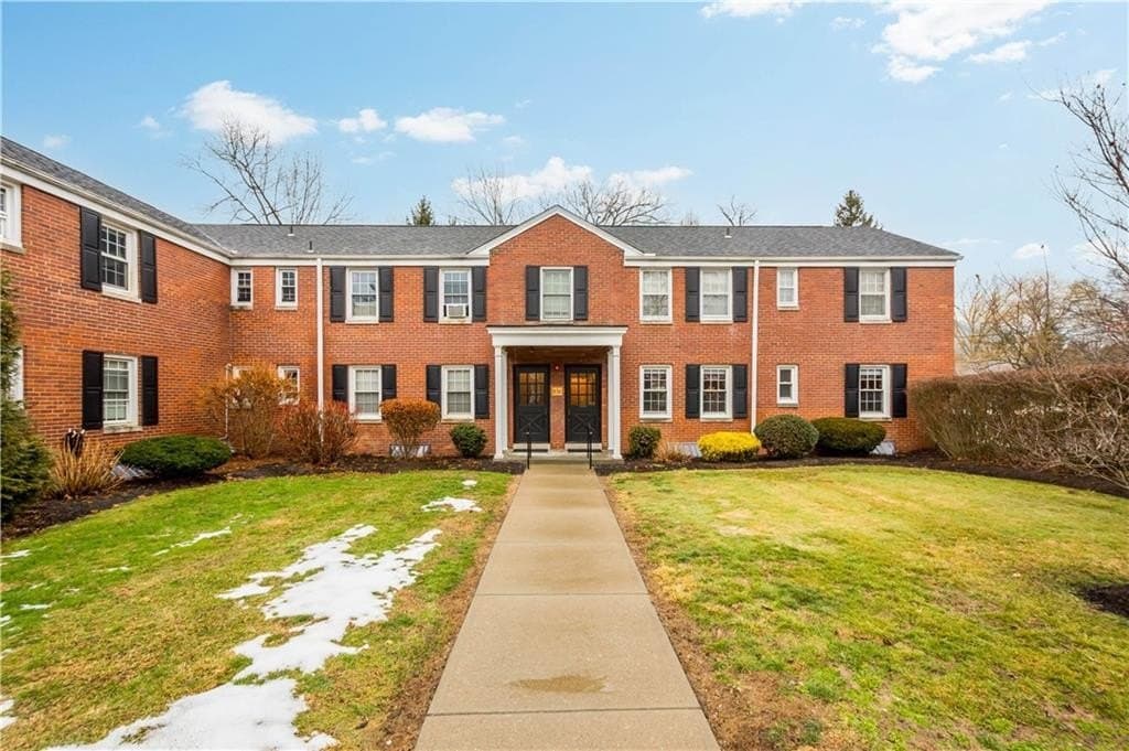 836 Thorn St Apt 26, Sewickley