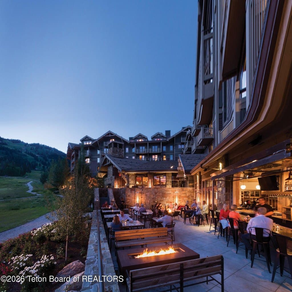 7680 Granite Loop Rd Unit 552, Teton Village