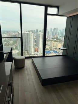 20 NE 11th St Apt 3703A