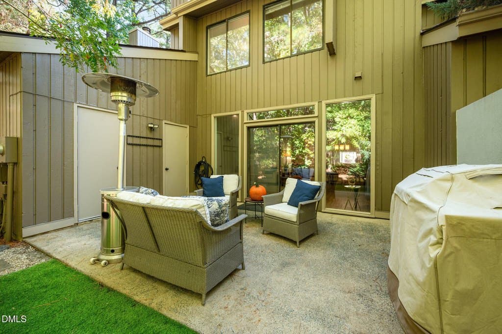 2 Vauxhall Pl, Chapel Hill