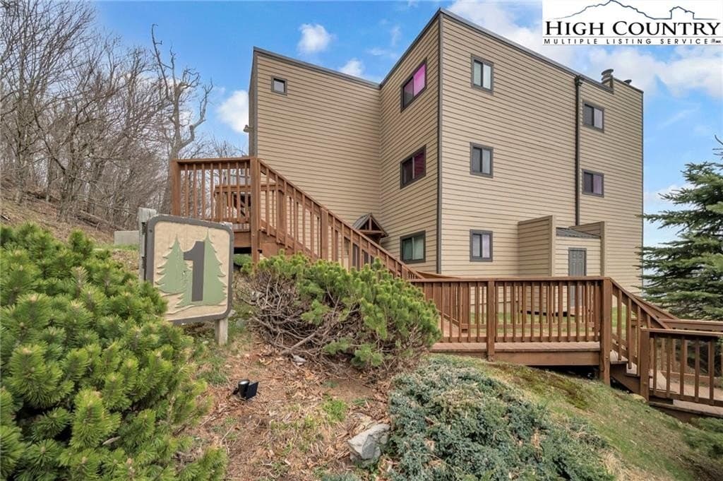 101 Sugar Ski Dr Unit 132, Banner Elk