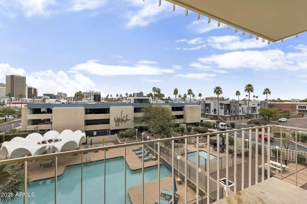 207 W Clarendon Ave Unit 3H