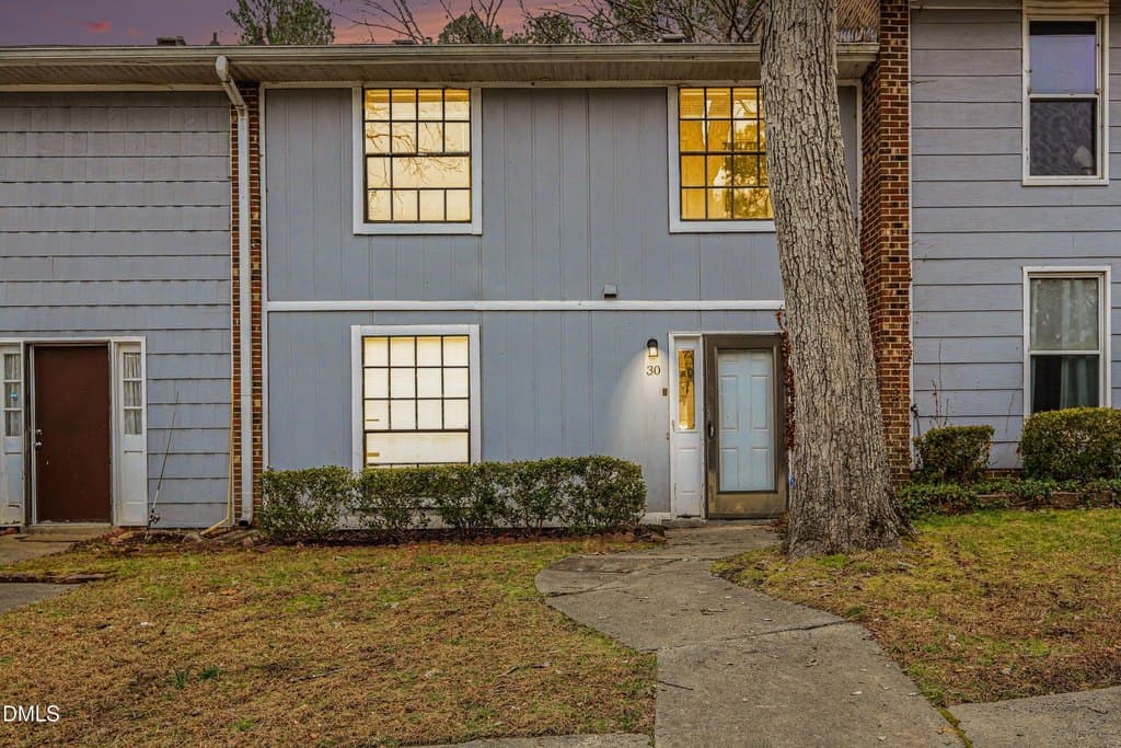 1304 Seaton Rd Apt 30, Durham