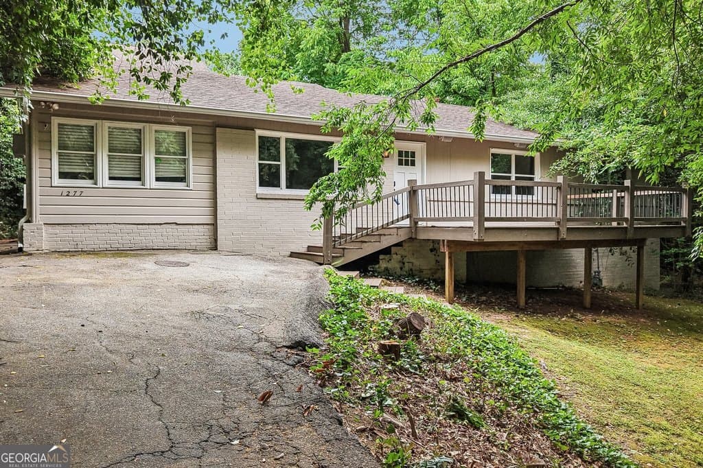 1277 Dunwoody Ln NE, Brookhaven