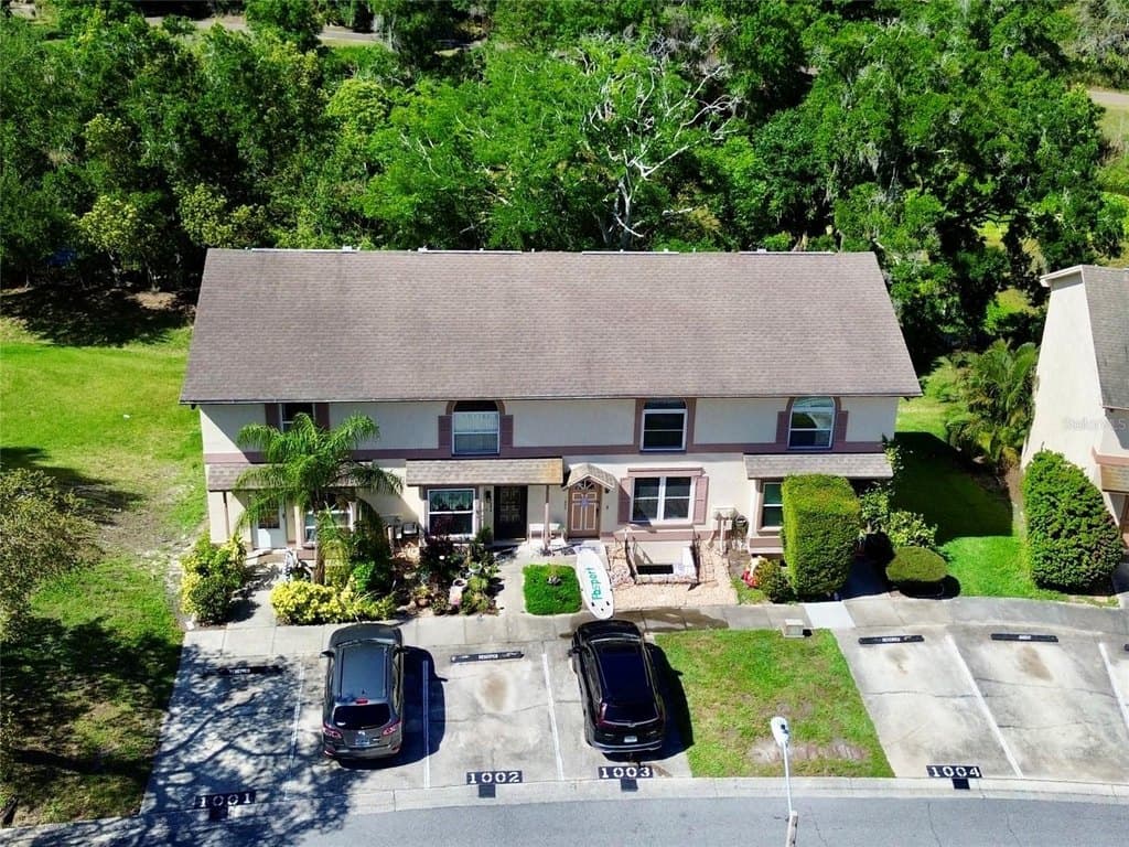 1001 Brigadoon Dr, Clearwater