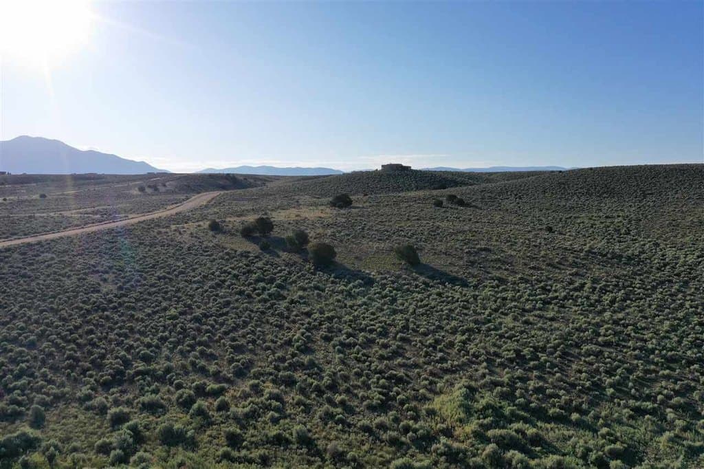 1A Calle Feliberto, Taos