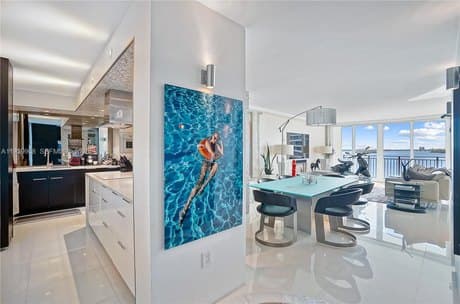 770 NE 69th St Apt 6F