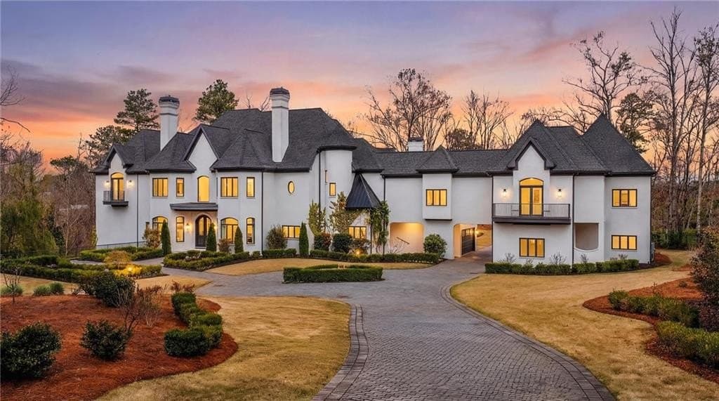 5320 Riverview Rd NW, Atlanta