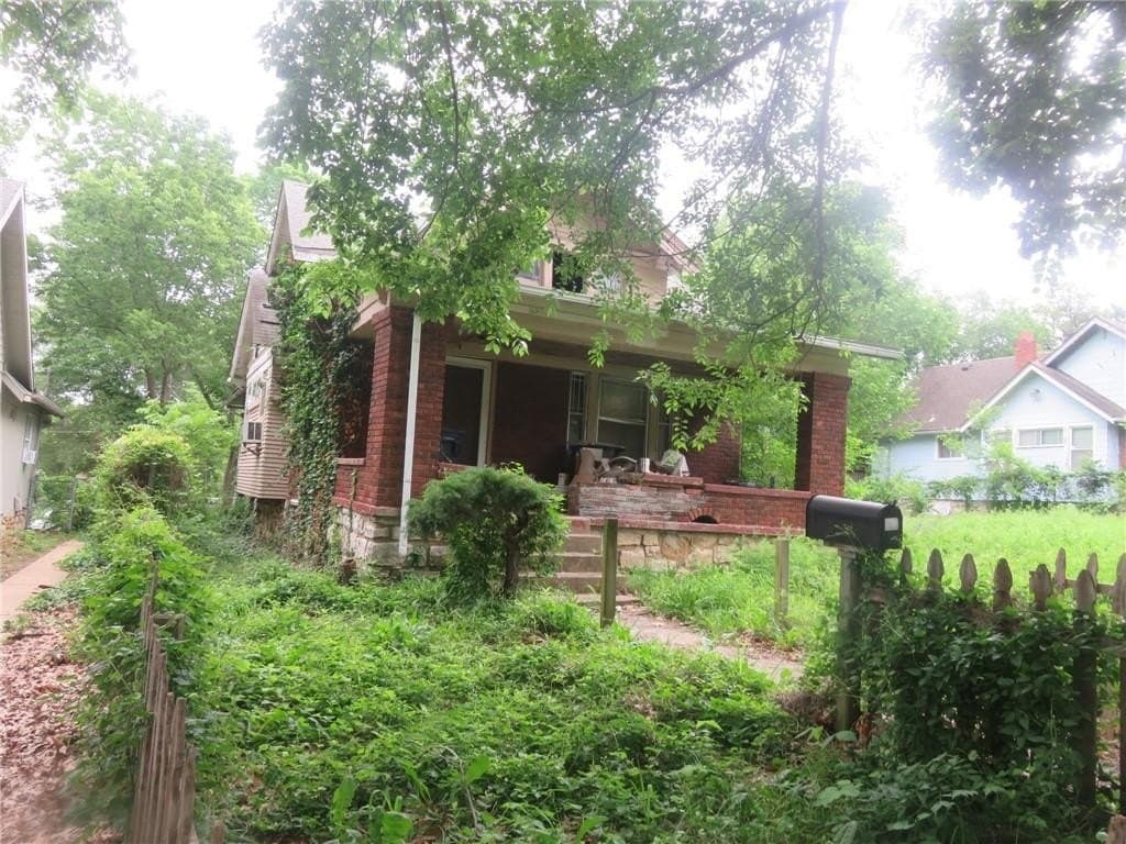 5215 Highland Ave, Kansas City
