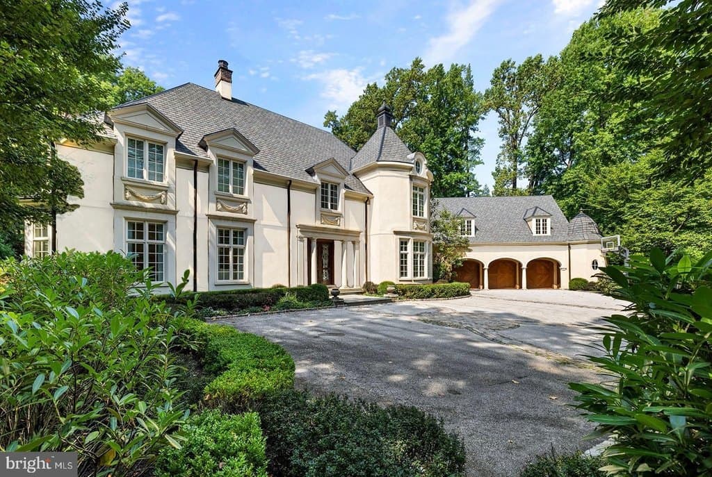 726 John Barry Dr, Bryn Mawr