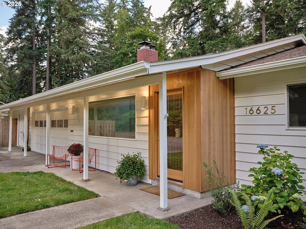 16625 Astor Ave, Lake Oswego