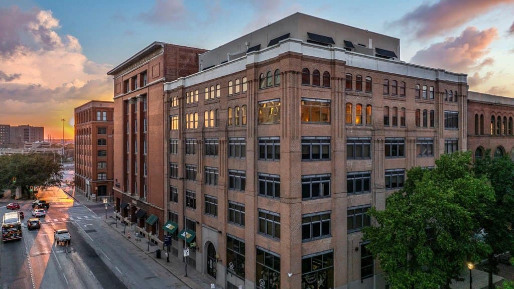 509 Elm St Apt 504, Dallas