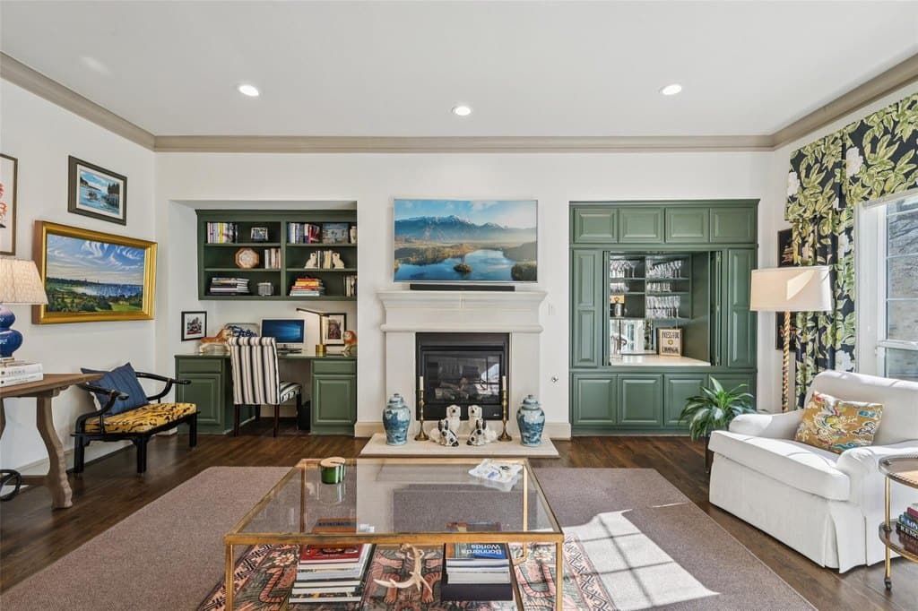 2705 Welborn St, Dallas