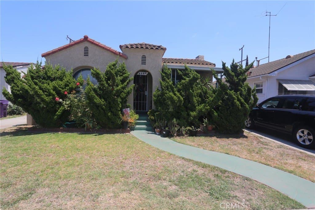 6072 Myrtle Ave, Long Beach