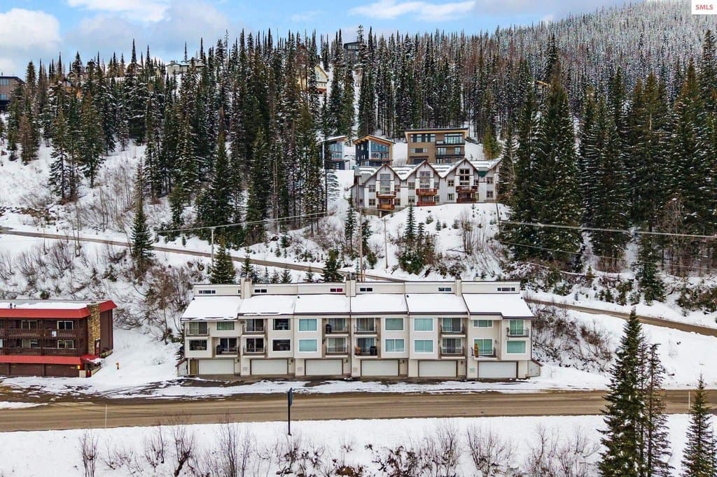 8766 Schweitzer Mountain Rd # 305, Sandpoint