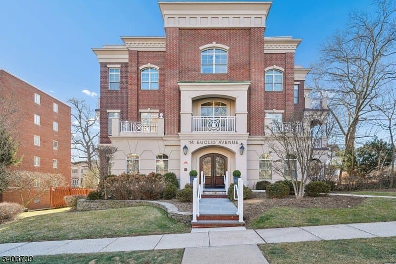 14 Euclid Ave Apt 102, Summit