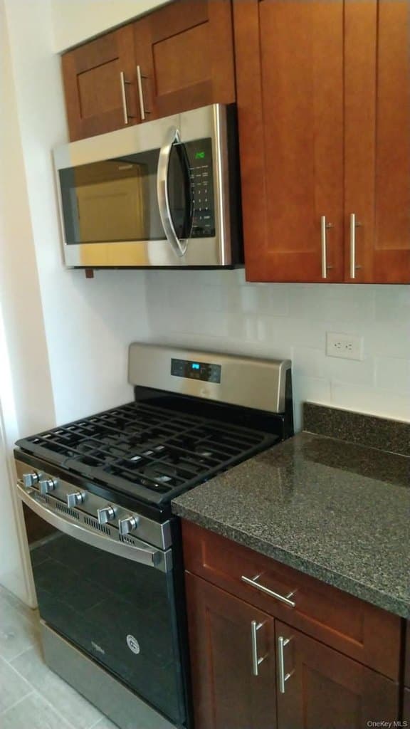 1501 Metropolitan Ave Apt 11G, Bronx