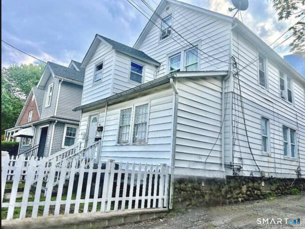 60 Stephen St, Stamford