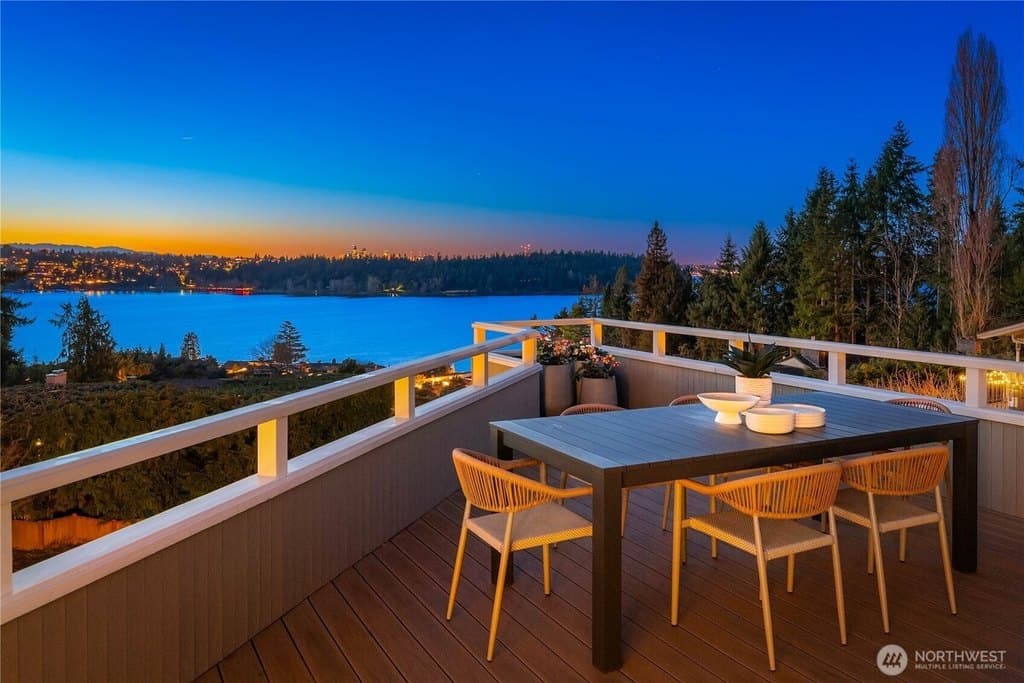 7580 SE 71st St, Mercer Island