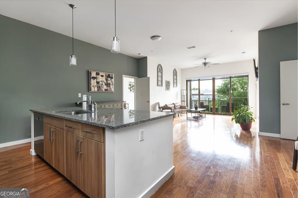 333 SW Nelson St, Atlanta