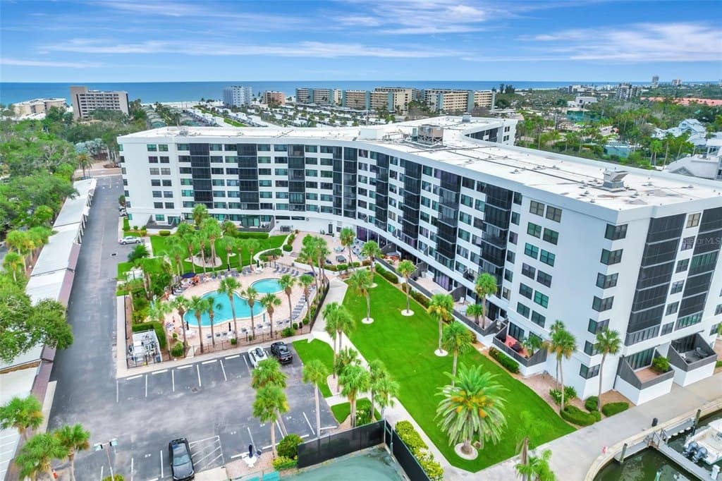 5855 Midnight Pass Rd Apt 314, Sarasota