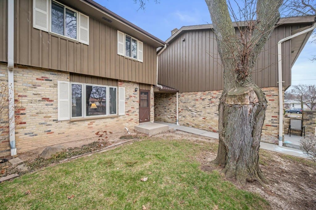 9806 W Morgan Ave, Milwaukee