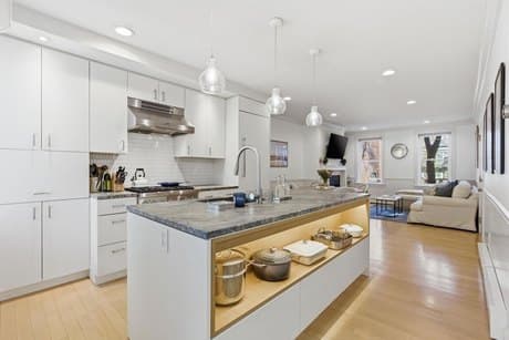 5 Auburn St Apt 1