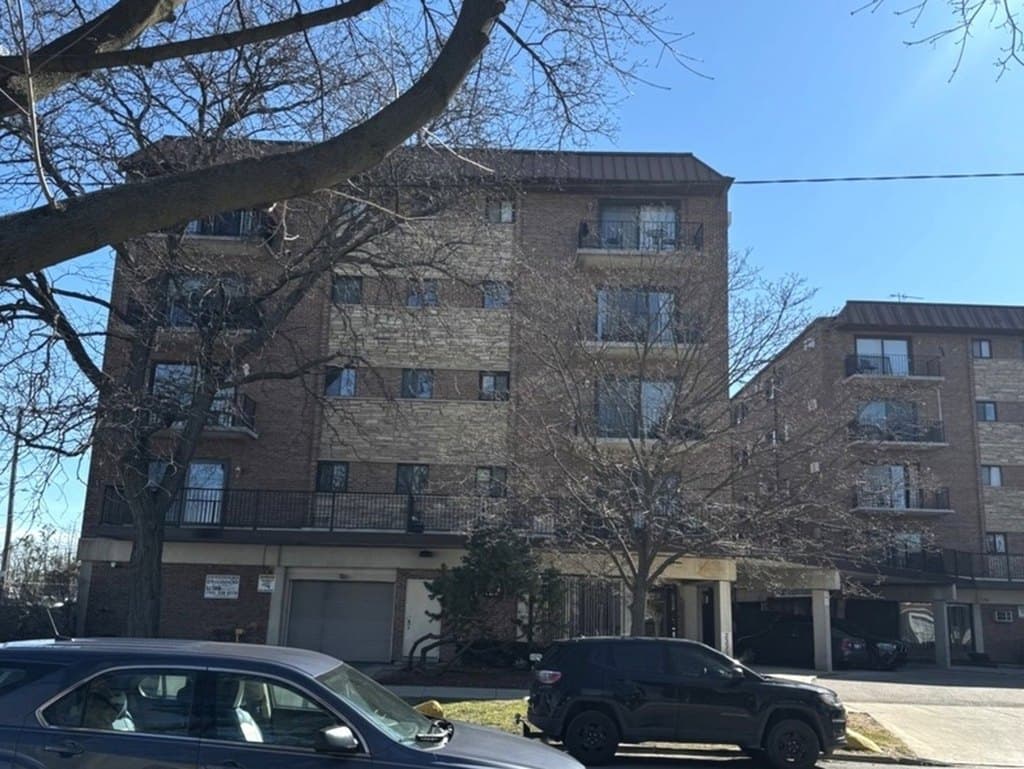 2333 N Neva Ave Apt 404C