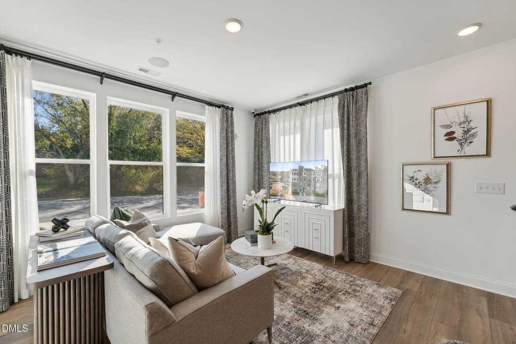 110 Byrum St Unit 103, Cary