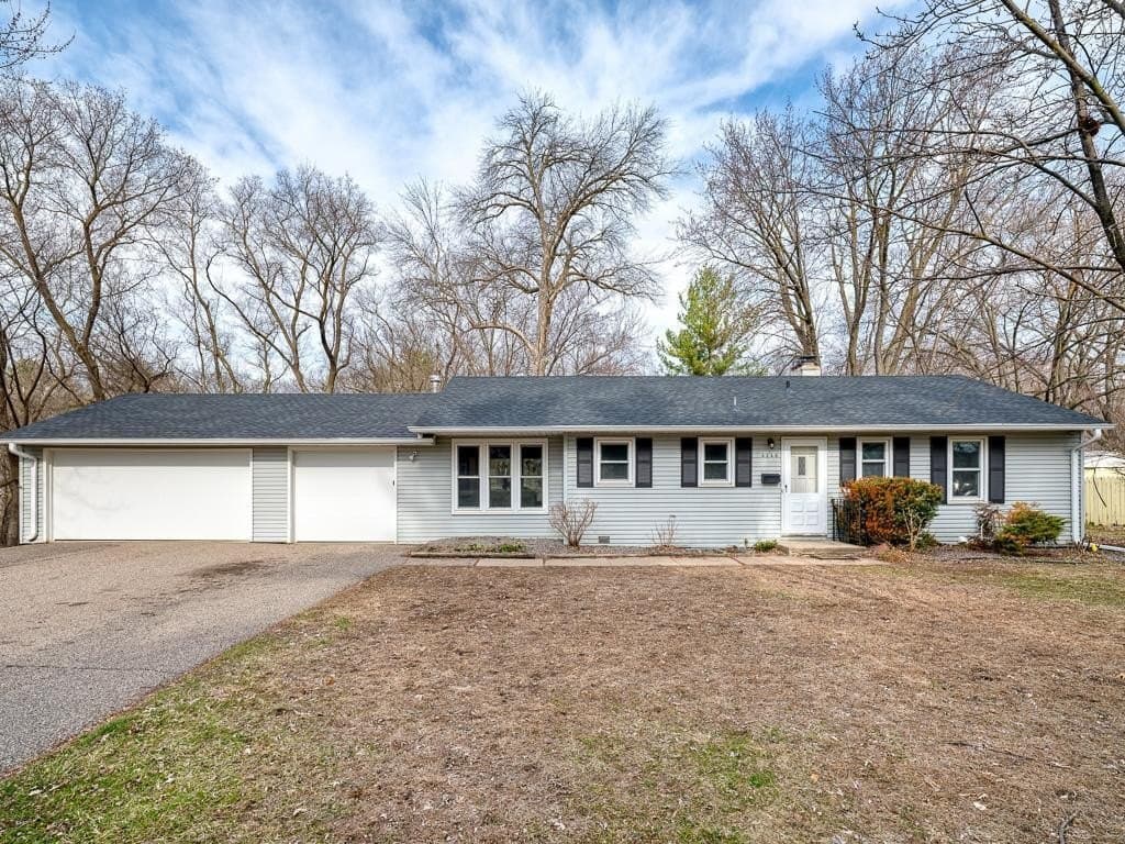 4246 Oak Drive Ln, Minnetonka