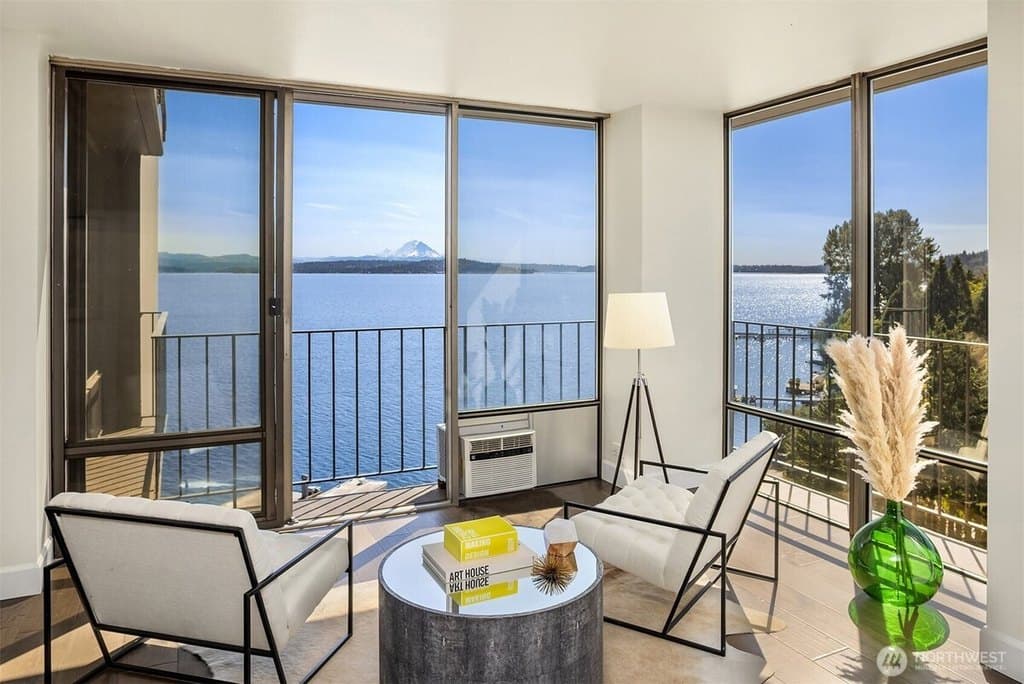 1620 43rd Ave E Apt 8C